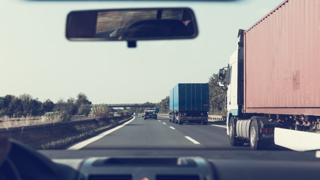 Sabes cuáles son los mejores sitios para hacer una parada en carretera1920